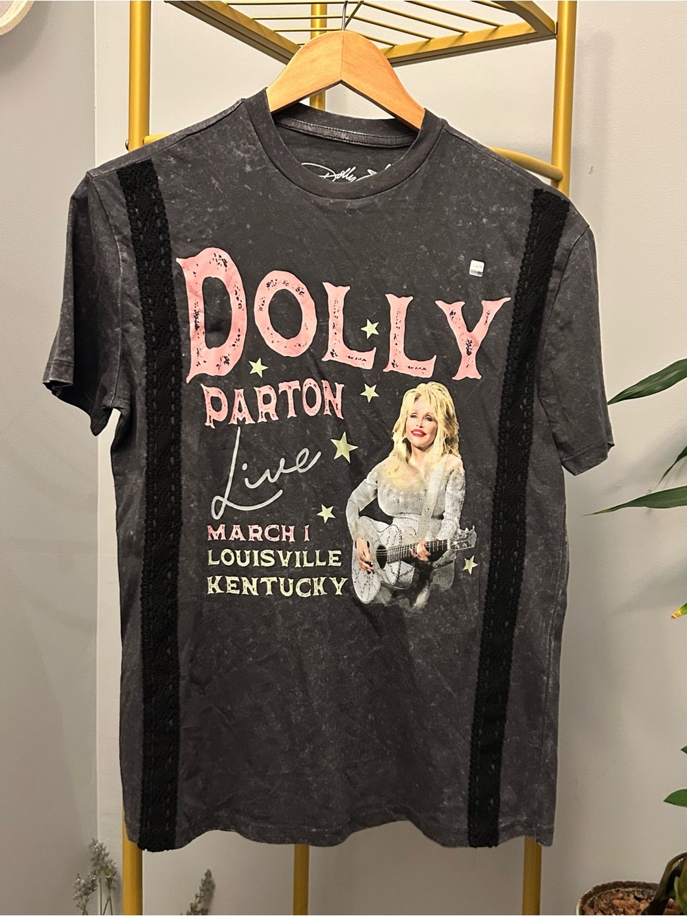 Dolly Parton Concert Graphic Tee - charcoal Black with lace  Accents size XXS
